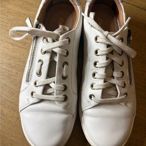 Clarks Nalle White Leather Women's Sneakers with Zipper 8.5